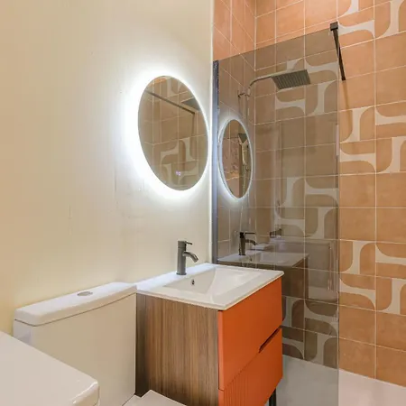 Romantic And Quirky Suite With Spa Bath Apartment
